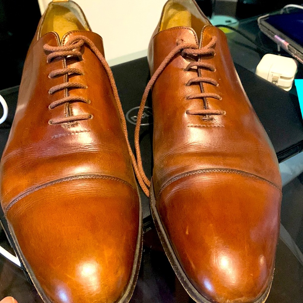 Mens authentic Gucci leather dress shoe 10.5